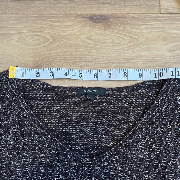 RW&CO Knit V Neck Sweater- Size US M - Picture 13 of 16